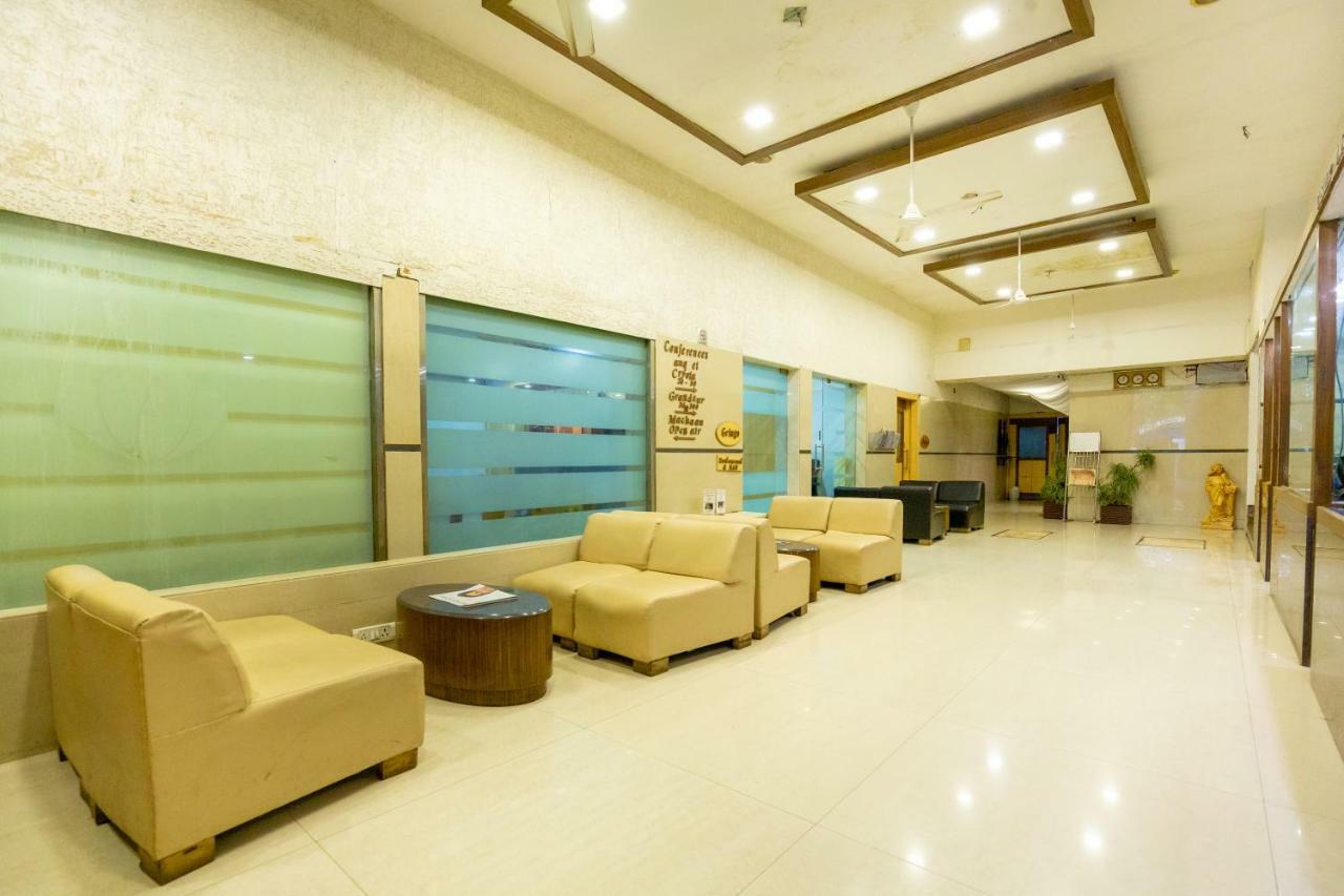 Sukh Hotel Мумбаи Экстерьер фото