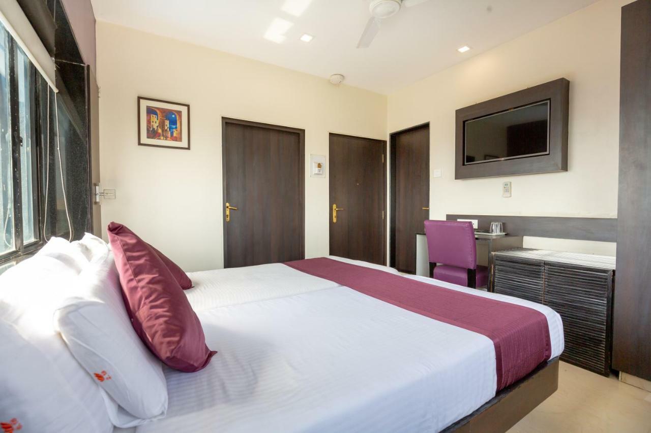Sukh Hotel Мумбаи Экстерьер фото